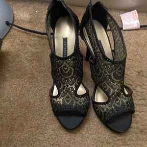 Open toe and sides heels